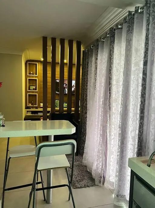 Appartamento Suite Em Apto Compartilhado Itapema Meia Em Otima Localizacao