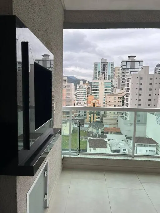 Suite Em Apto Compartilhado Itapema Meia Em Otima Localizacao 0*,  Brasile