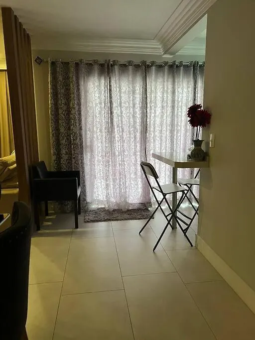 Suite Em Apto Compartilhado Itapema Meia Em Otima Localizacao Brasile