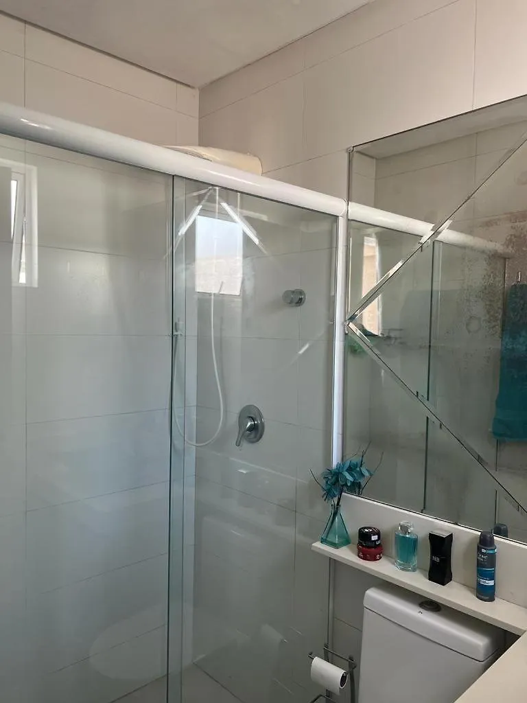 Suite Em Apto Compartilhado Itapema Meia Em Otima Localizacao