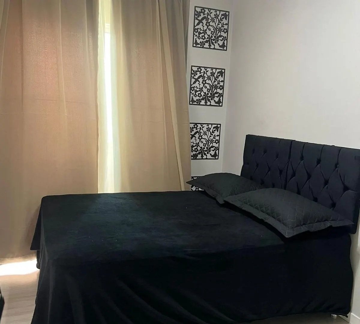 Appartamento Suite Em Apto Compartilhado Itapema Meia Em Otima Localizacao